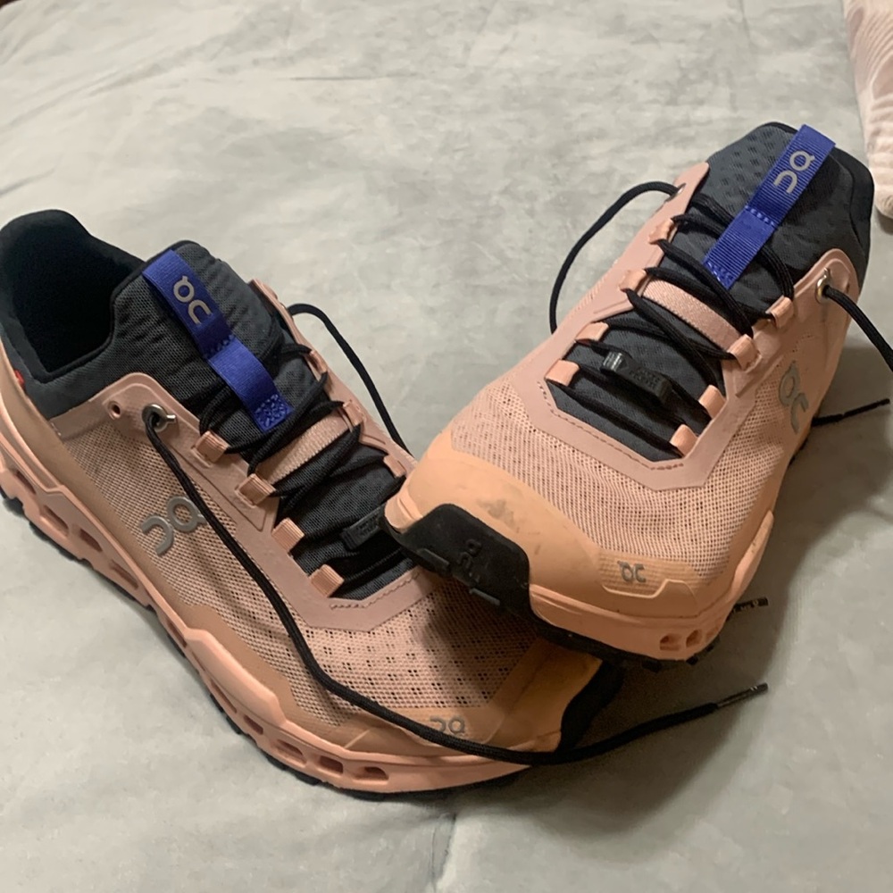 On Running Women's Athletic Shoes - Pink and Black